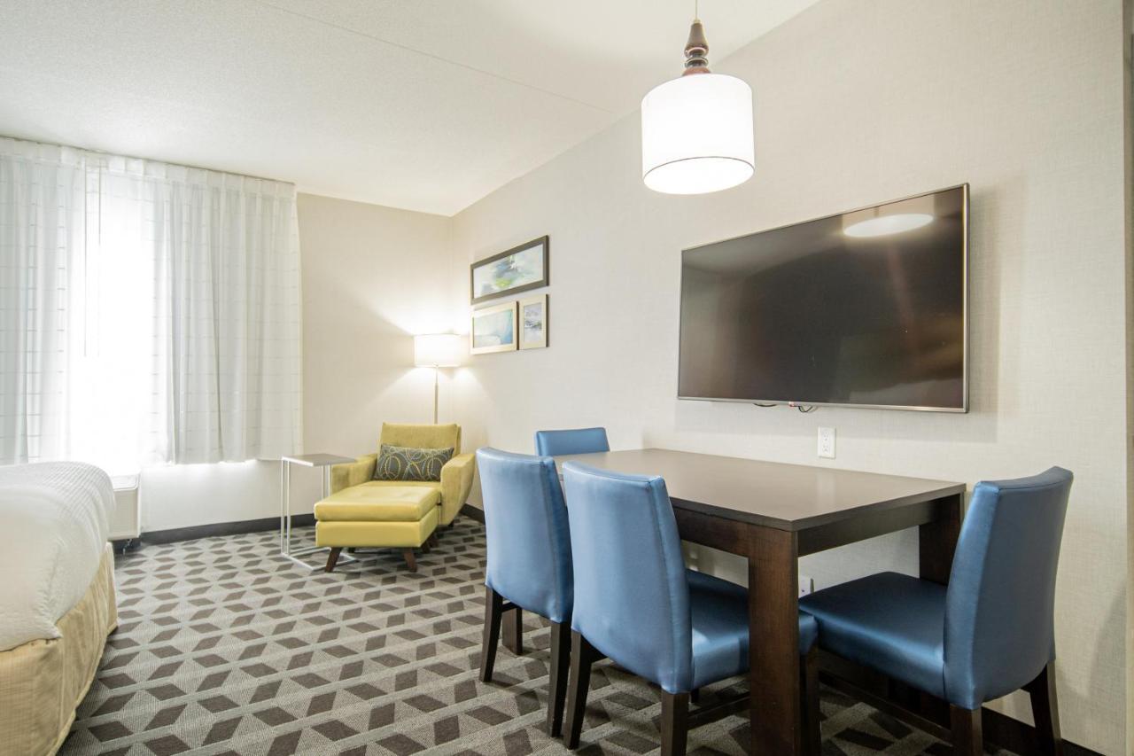 Towneplace Suites By Marriott Brantford And Conference Centre Εξωτερικό φωτογραφία