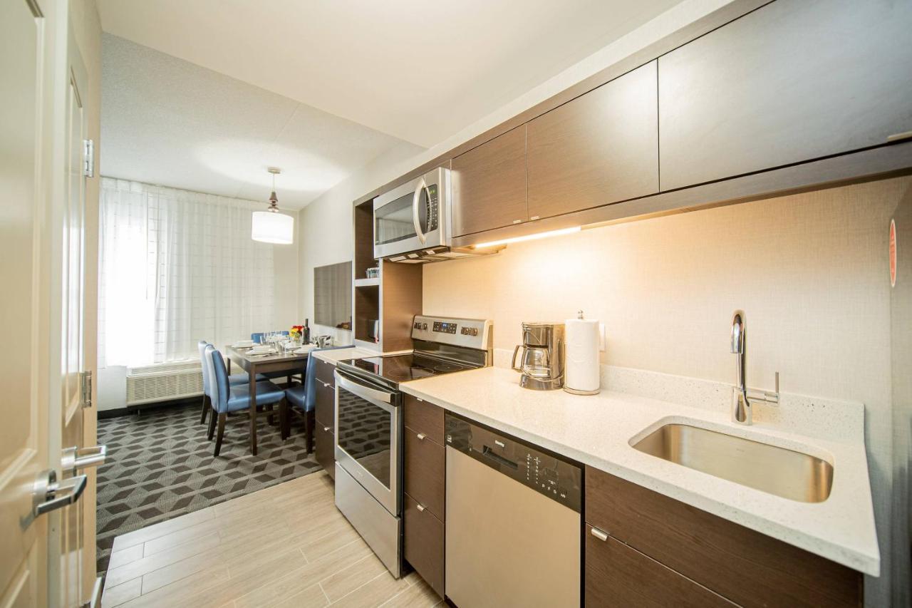 Towneplace Suites By Marriott Brantford And Conference Centre Εξωτερικό φωτογραφία